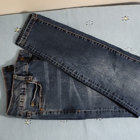 Tahari womens jeans sz 4 - Picture 3 of 10